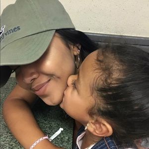 Meet your Posher, Yessica